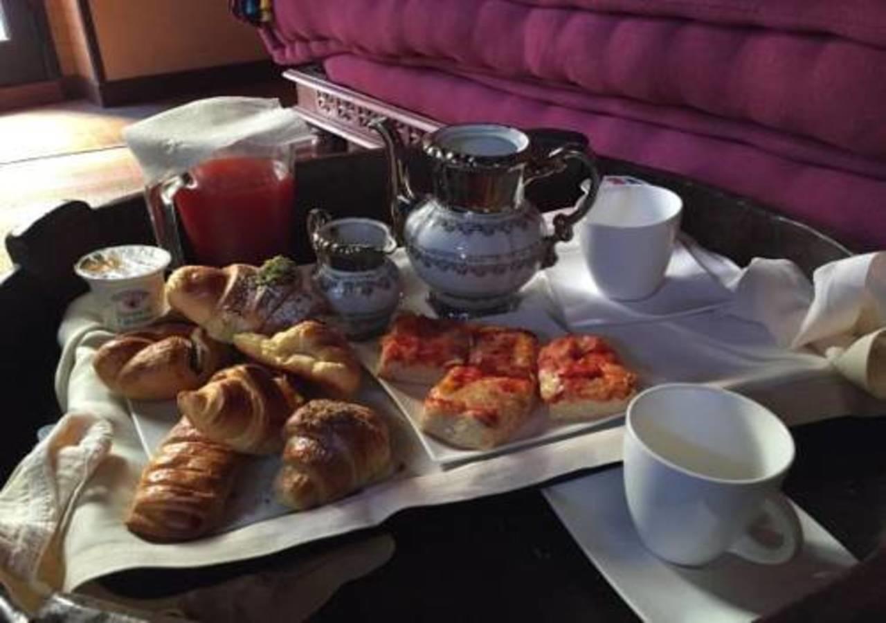 กุมบาบุลลาลักชูรี่เฮาส์ Bed & Breakfast รากูซา ภายนอก รูปภาพ